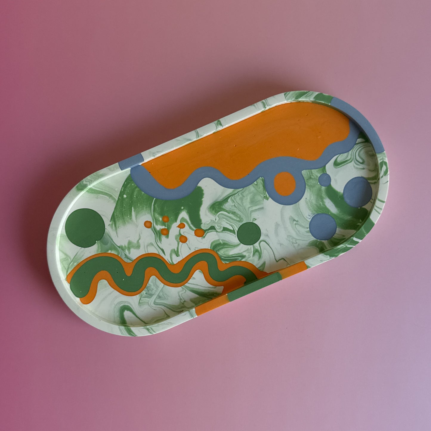 Tray OVAL (L) “Flow”